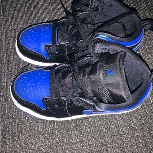 Nike ones (like new)